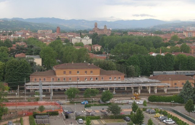Stazione Ferroviaria in Giugno 2010<br>
